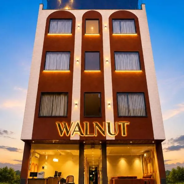 Hotel Walnut - Near Jaipur Airport, hotel a Jaipur