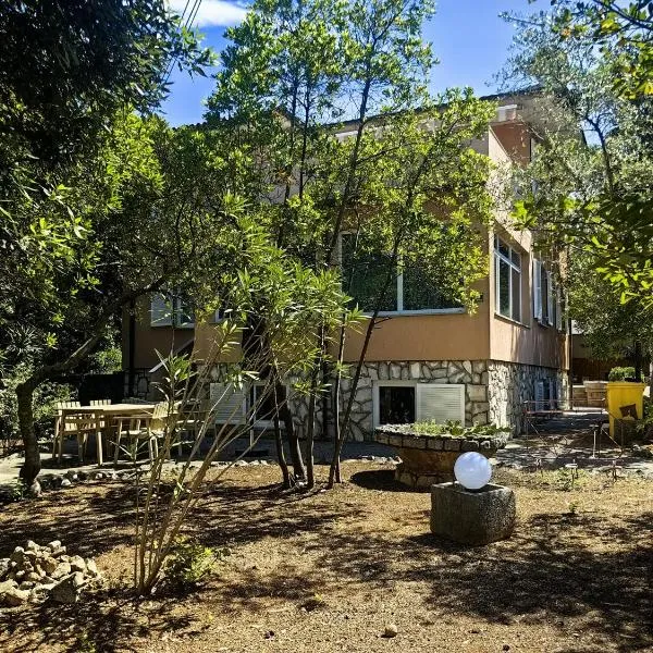 Villa Mario Verde, hotel u gradu Punat