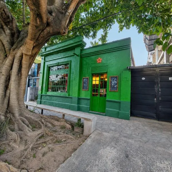 El Gran Gomero Hostal & Motoposada, khách sạn ở Resistencia