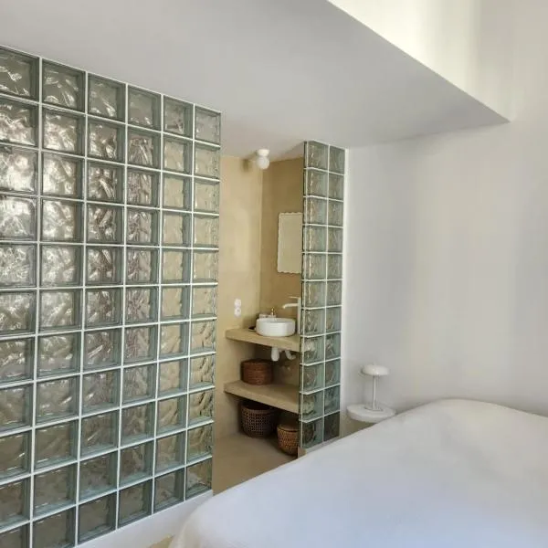 Sublime chambre à endoume proche mer, hotel in Marseille