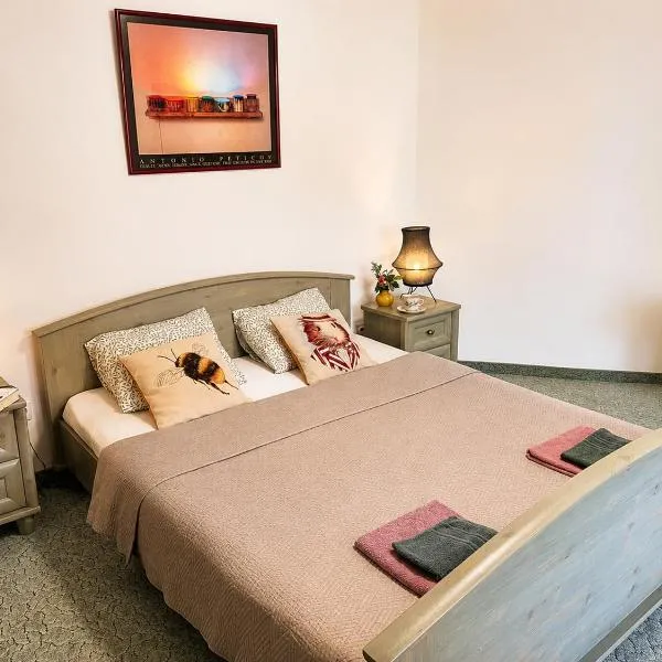 Éden Panzio, hotel sa Bük