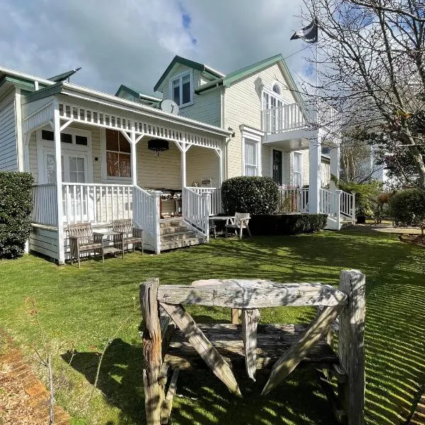 Rose Lodge Bed & Breakfast, hotel in Tirau