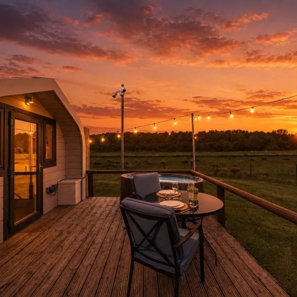 The Secret Meadow - Hottubs Wellness Relaxation, hotel v destinácii Stapleford