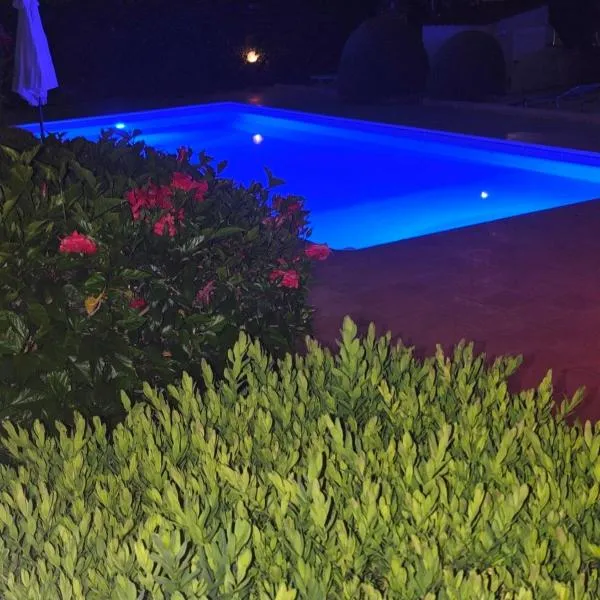 Sunset Green 02, hotel u Paphosu