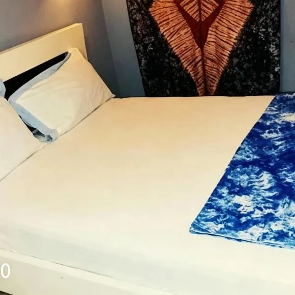 Cutting Edge Guest House, Hotel in Daranka