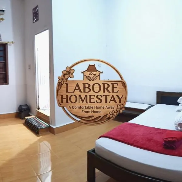 Labore Homestay, viešbutis mieste Waha