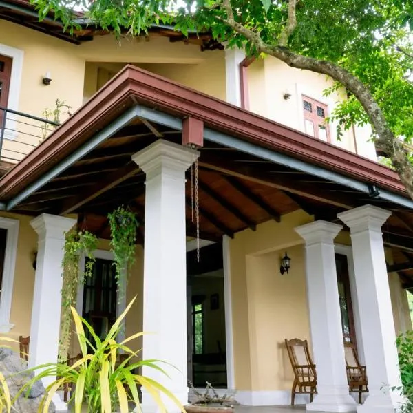 Airport Villa Ruth Homestay CMB INTL by A4 Transit Hub - Free WIFI, pick up or drop-24HRS, hotel em Katunayaka