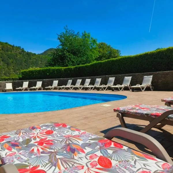 Chalets de la Colagne, hotel di Chirac