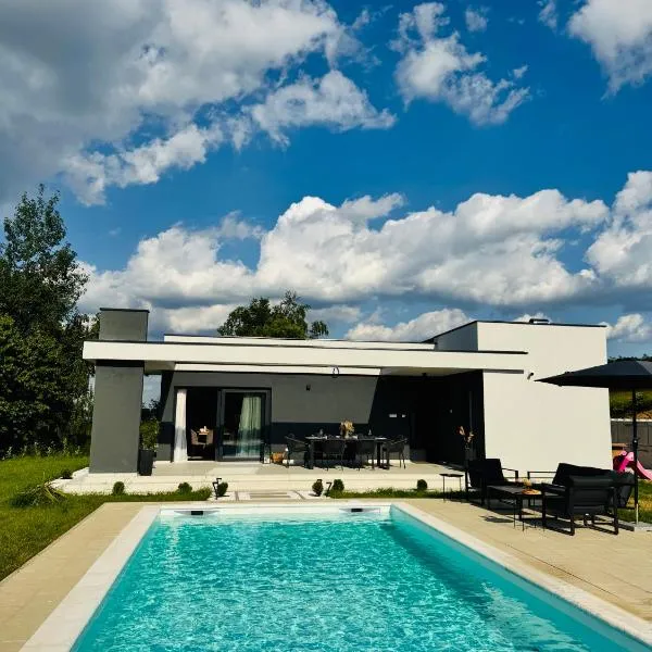 Aurora Noir Retreat, khách sạn ở Banja Luka