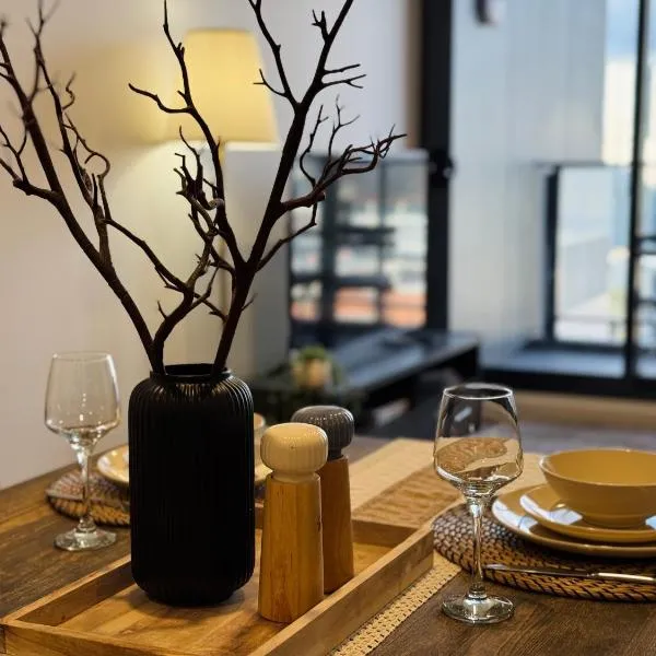 Modern 2B2B City Apartment-Free Parking-Pool-Gym, hotell i Adelaide