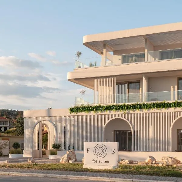 FOS Luxury Suites, hôtel à Nikiti