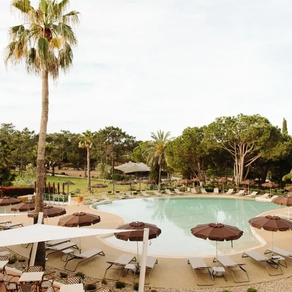 Vale d'El Rei Hotel & Villas، فندق في كارفويرو