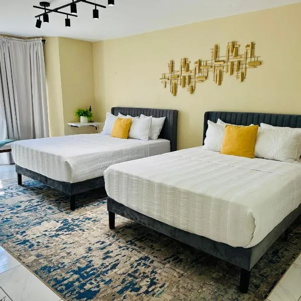 Falcon Breeze-Gated-Security-Airport Pickup Available, hotel em Montego Bay