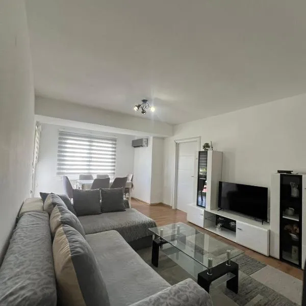 MarBel Apartments, hotel di Ohrid