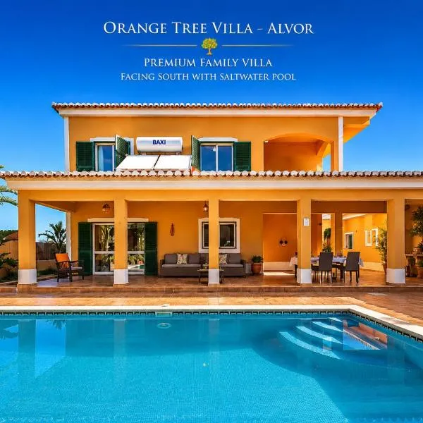 "Orange Tree Villa in Alvor - South - facing Family Villa with Private Poll", hotel em Alvor