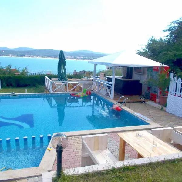 Safo Apartments and Rooms, hotel in Sozopol