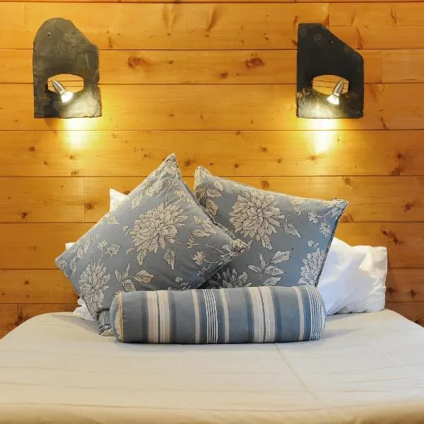 Hôtel La Grange Aux Marmottes, hotel v destinaci Viscos