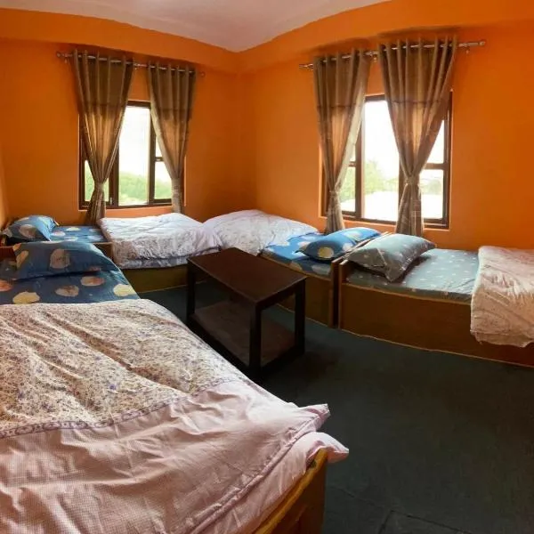 Hotel Tara, hotelli kohteessa Kāgbeni