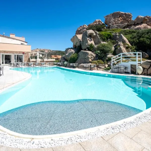 Hotiday La Maddalena โรงแรมในลามัดดาเลนา