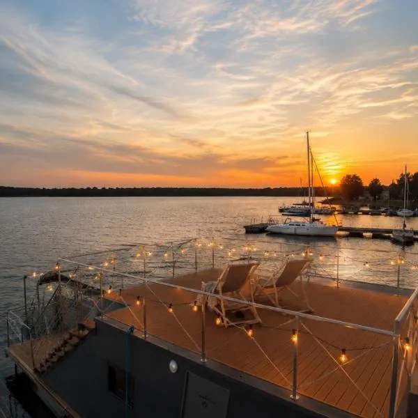 Houseboat Warszawa - Zegrze, hotel v destinácii Zegrze Południowe