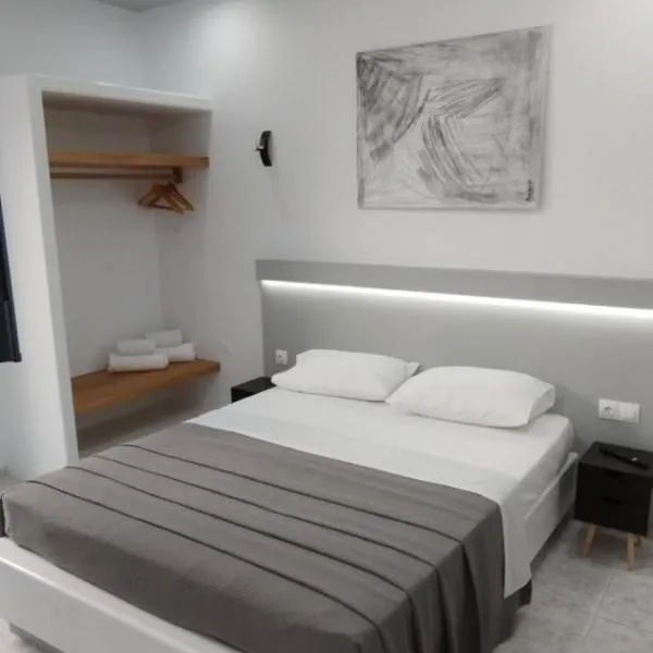 Saris rooms, hotel em Pera Gyalos
