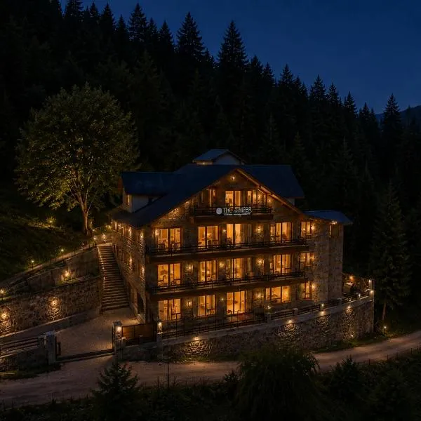 The Alpine Escape, Manali - A Beautiful Cottage in Cloud's,位于马拉里的酒店