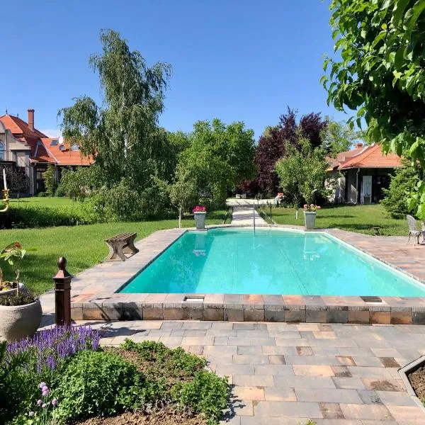 Patrimonium Wellness Apartments, hotel u gradu Tiszaszentimre