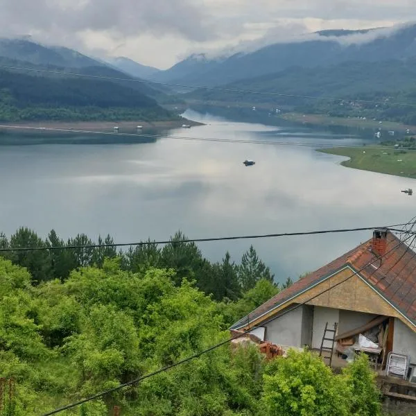 Apartmani Vlatkovic 2 Zavojsko jezero, ξενοδοχείο σε Zavoj