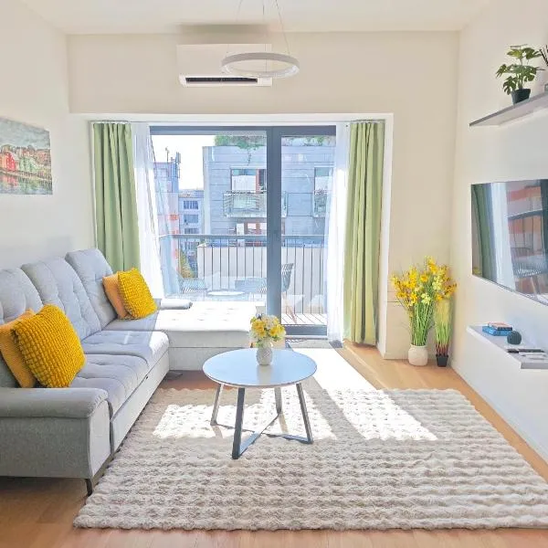 Holešovice Retreat, Balcony, Air-Con and Secure Parking、プラハのホテル