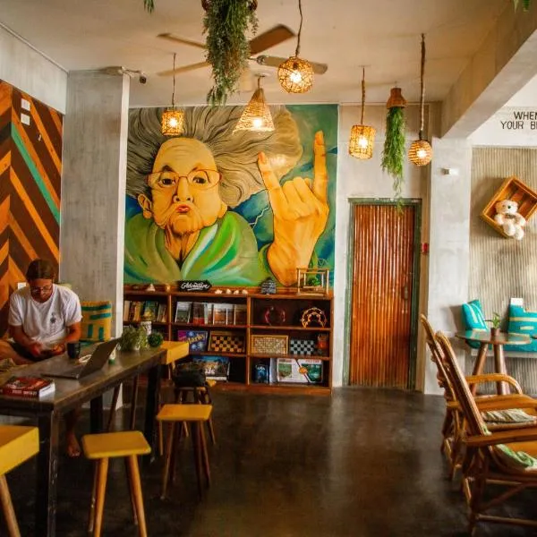 Happiness Hostel El Nido، فندق في إل نيدو