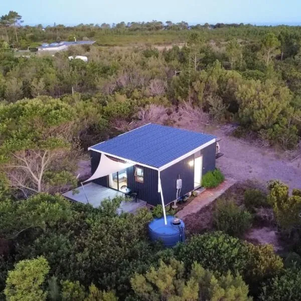 Plett Pods - Casetta del Acqua Eco Off-Grid Fynbos Cottage, hotel i Plettenbergbaai