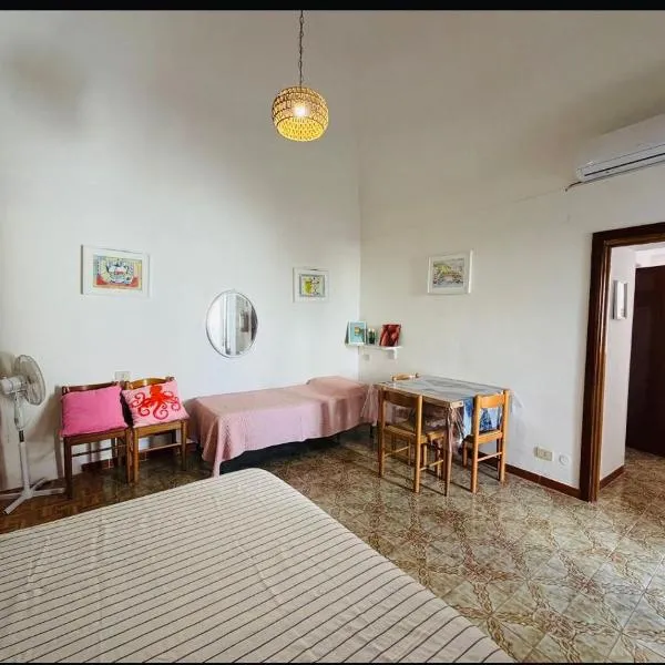Casetta di Conny, hotel v Ponze