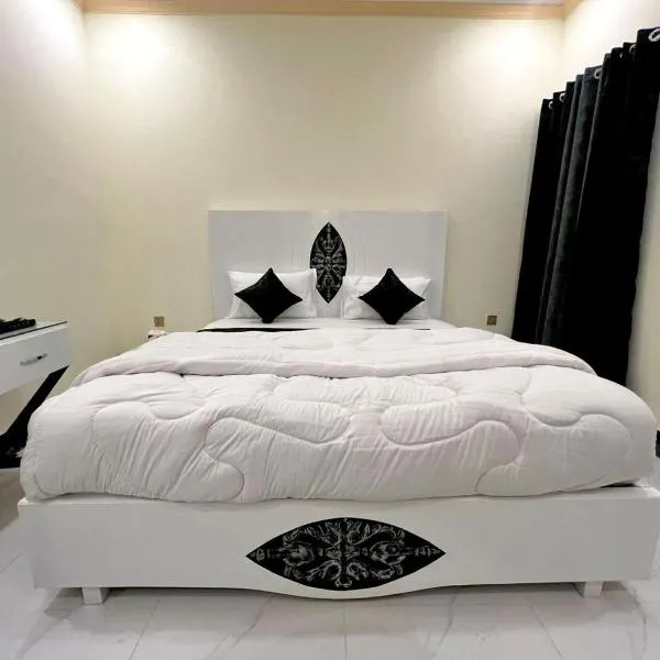 Step Inn Family Hotel Lahore: Lahor şehrinde bir otel
