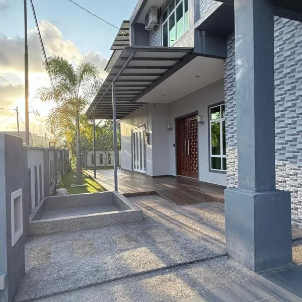 Teratak Chena - Lux Bungalow, hotel a Kuala Terengganu