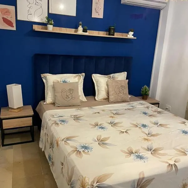 Charmant duplex proche mer à Carthage, hotell sihtkohas Kartaago
