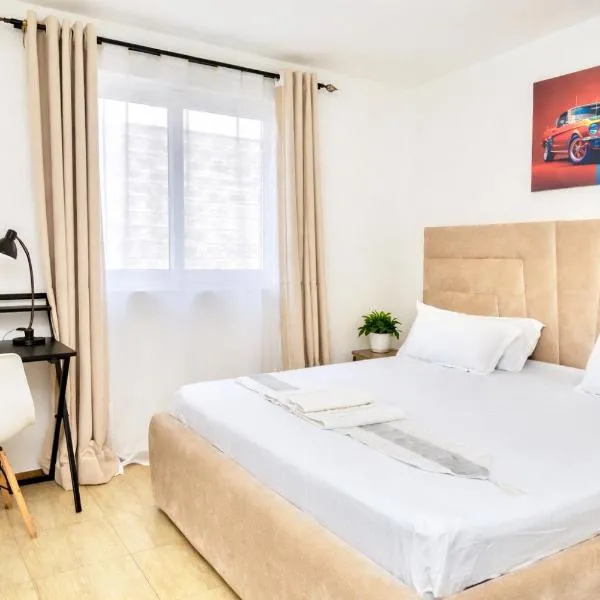 Bright Cozy 2BR in King Serenity Estate WiFi, Parking Mini Mart, hotel a Ongata Rongai 