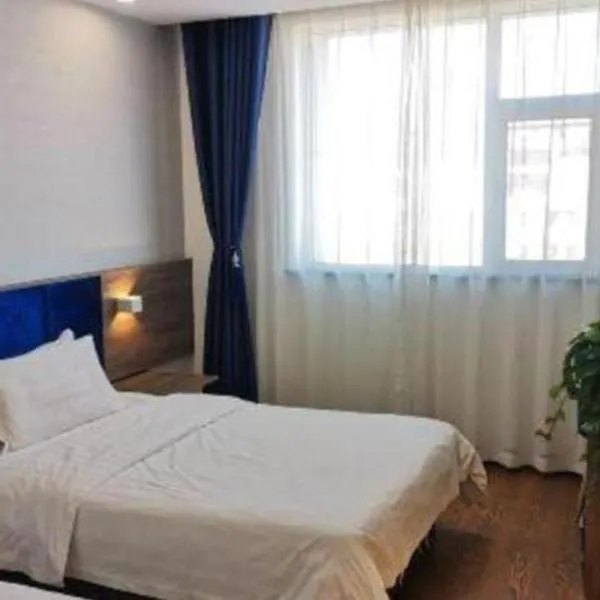 7 Days Inn Lvliang Bus Terminal, hotel u gradu Luliang