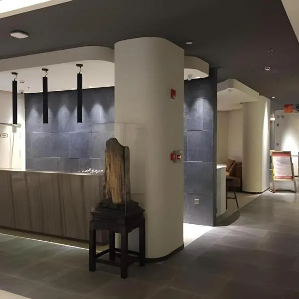 Jinjiang Inn Select Zhongwei Shapotou Shuizhen, khách sạn ở Trung Vệ