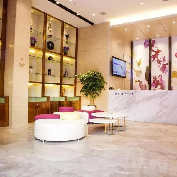 Lavande Hotels Shiyan Sanyan โรงแรมในShiyan