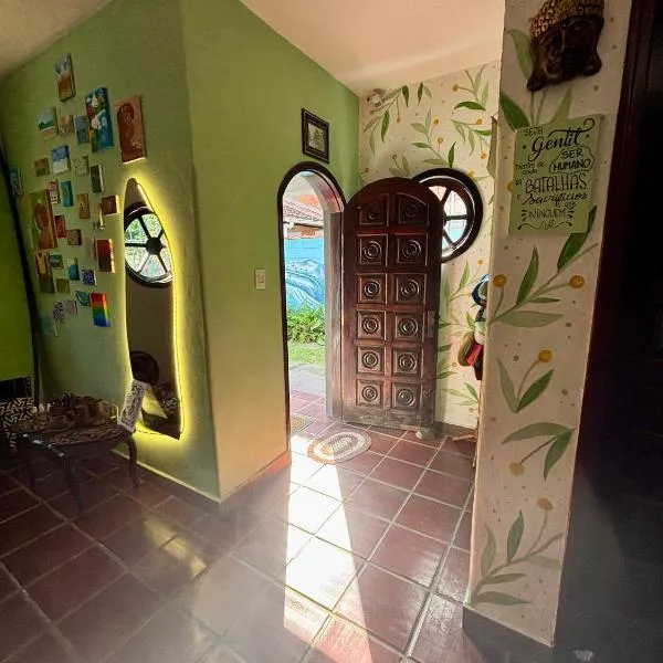 Qué onda!, hotel v destinaci Ubatuba