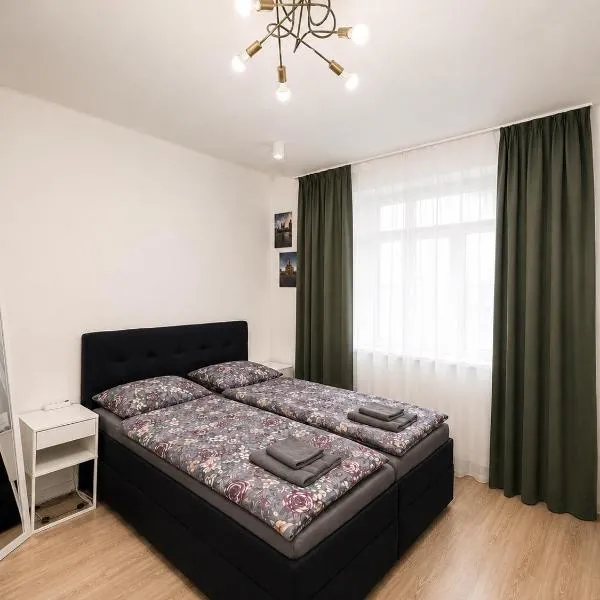 Private apartment close to red subway Pankrac, close to Congres centre, hotel v Praze