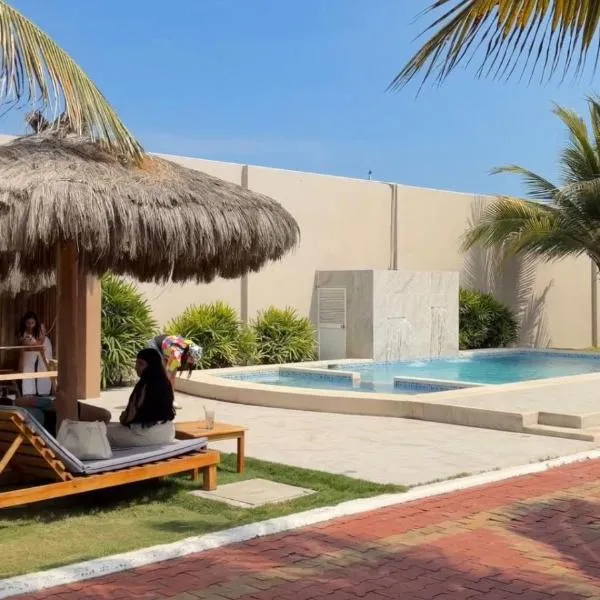 Hotel La Mar Playas, хотел в Плаяс