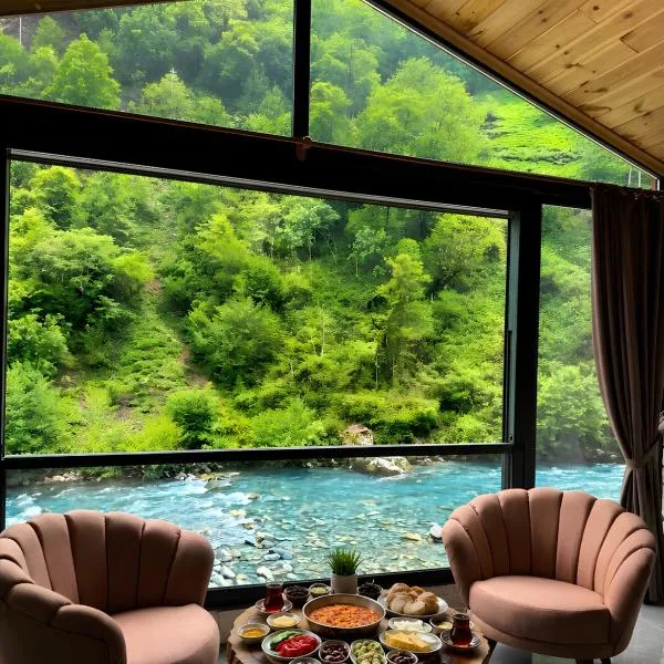 Villa Del Rio Karadeniz River Palace Ayder, hotel di Çamlıhemşin