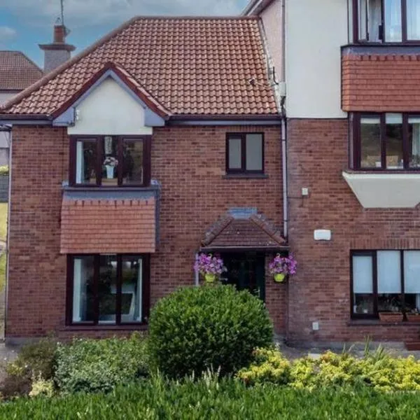 Cosy Ensuite near Douglas Golf Club, hotel sa Cork