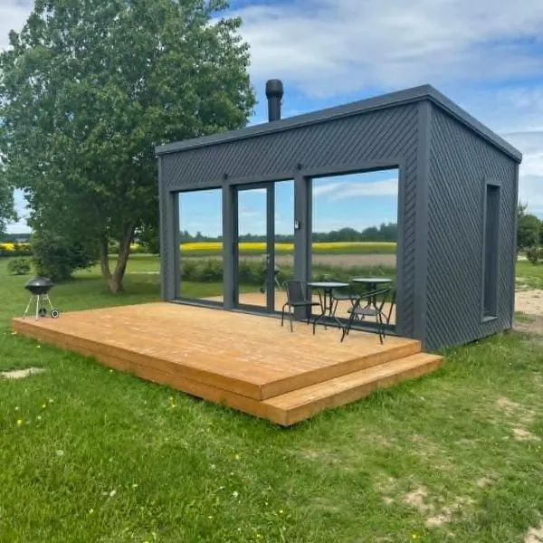 EstBerg Tartu Glasshouse with Sauna, hotel en Tartu