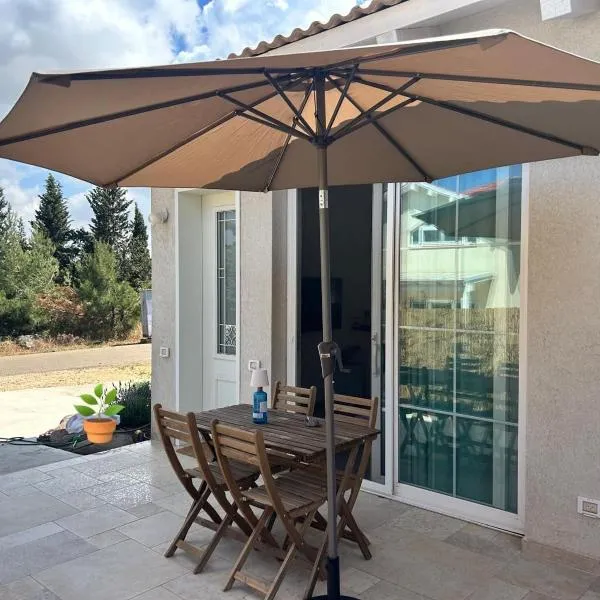 בצל האורן Betzel haoren, hotel a El-Rom