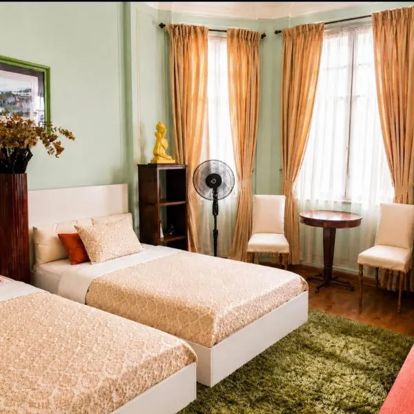 Home for 2 few steps from center of Monte Carlo, hotel em Beausoleil