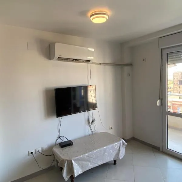F3 sidi ali lbher bejaia: Bejaïa şehrinde bir otel