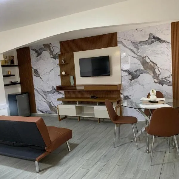 Elegant 2-Bedroom Apartment, hotel i Chitré