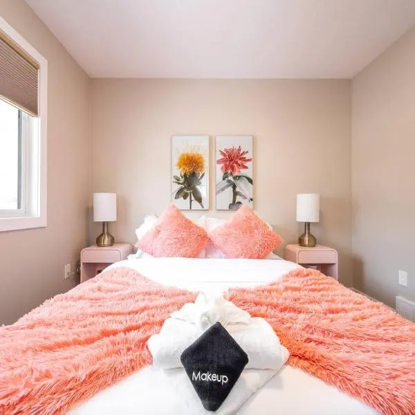 Edmonton में, होटल NEW, Euro-Style Suite, Whyte Avenue, AC, Netflix, Sleeps 6!